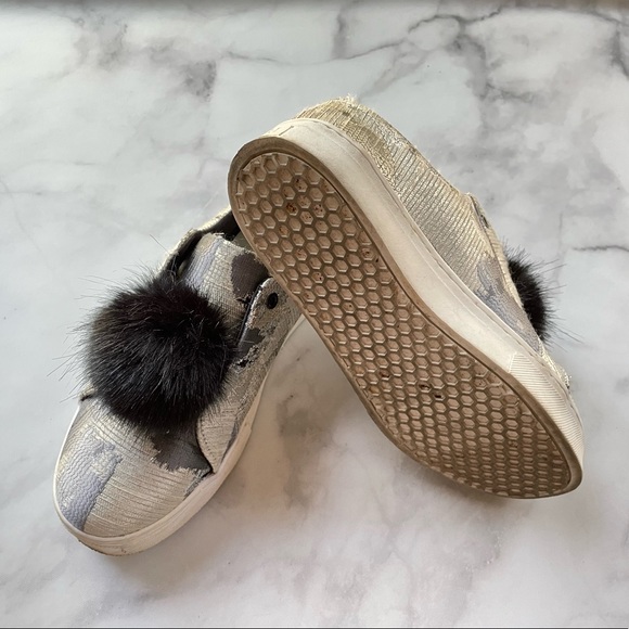 KAARI BLUE “Cassie” Sneakers size 7 - Picture 3 of 3